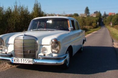 Mercedes Benz 220