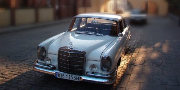 Mercedes Benz 220