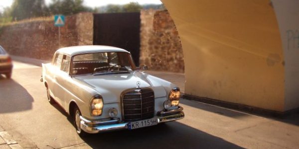 Mercedes Benz 220