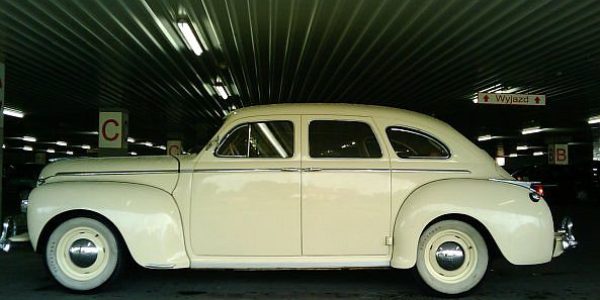 Dodge d19 Luxury Liner